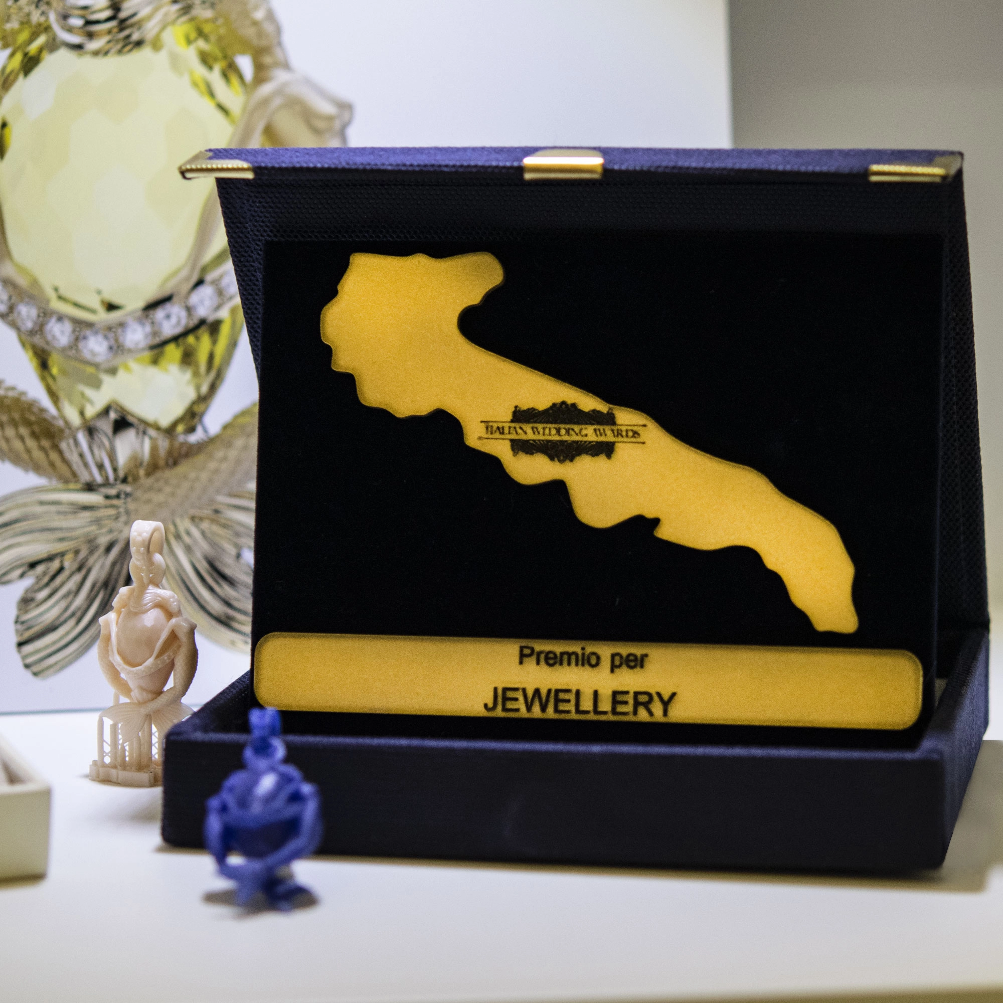 Targa Italian Wedding Awards Puglia ricevuta da Antonio Colonna per la categoria gioiello