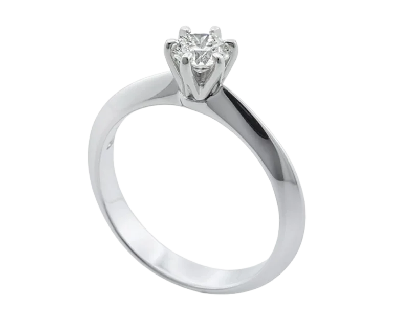 Side view of the Classic natural diamond ring with claw setting