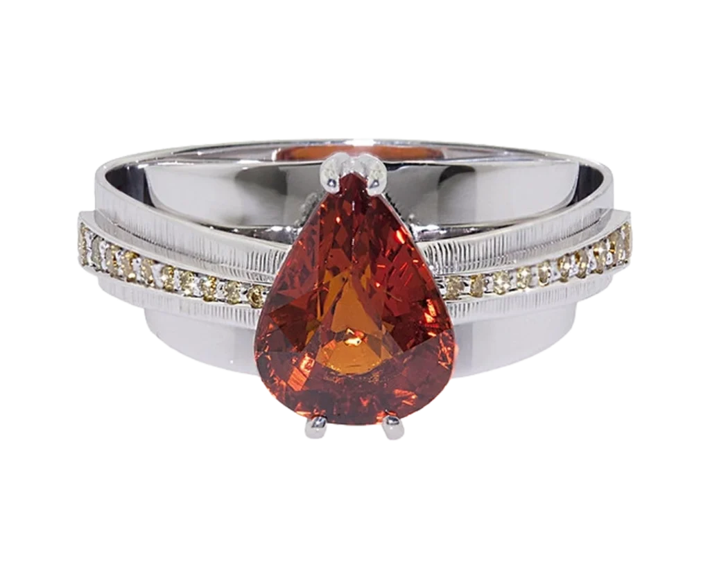 White gold ring with citrine and yellow diamonds Intersezioni