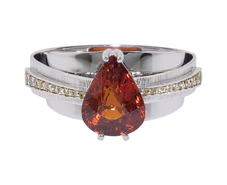 White gold ring with citrine and yellow diamonds Intersezioni