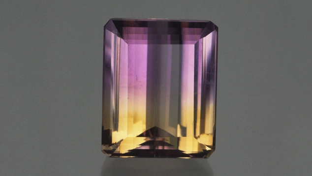 Ametrina rettangolare con zone viola e giallo dorato
