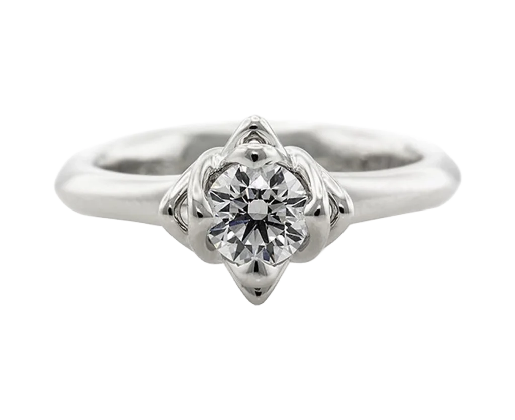 White gold ring with natural diamond White Kiss viewed from the front