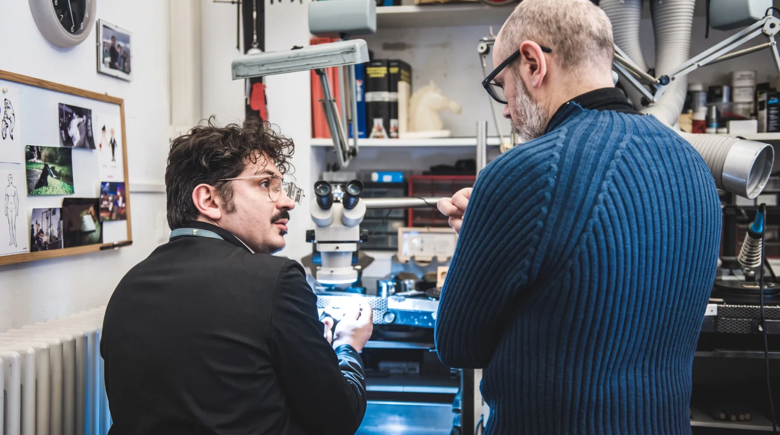 Antonio Colonna during a technical consultation with a client in a goldsmith's workshop