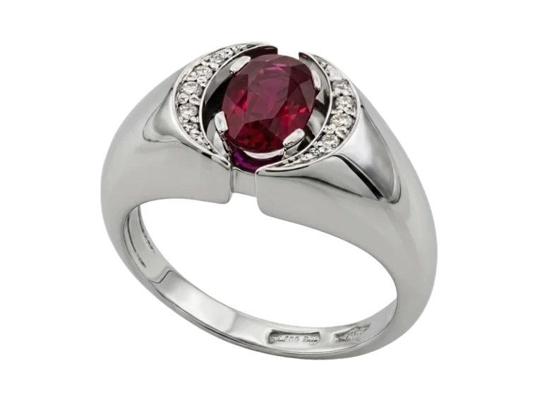 White gold ring with ruby and diamonds Tra parentesi