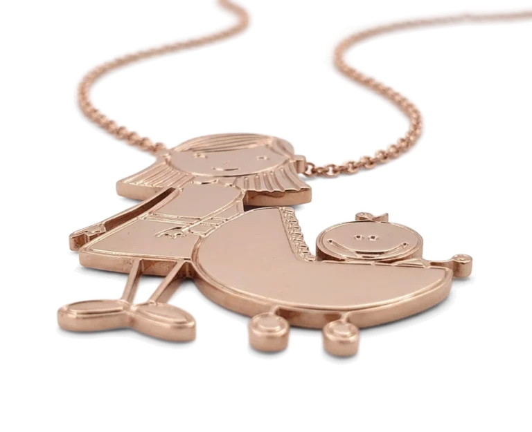 Vista laterale del pendente Bambolina in oro rosa con profili figurativi sovrapposti